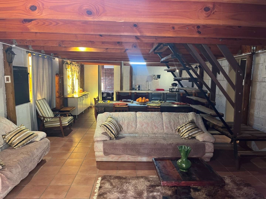 5 Bedroom Property for Sale in Die Rand Northern Cape